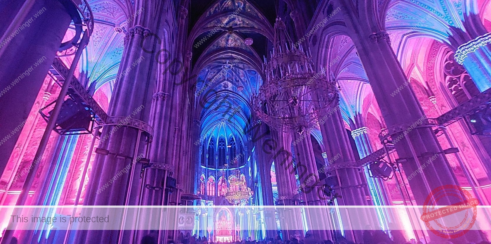 Lichtshow in der Votivkirche